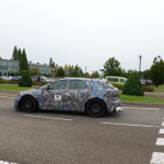 Supercar EV Ferrrari dalam kamoflaj