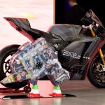 Prototaip Ducati V2L guna bateri pepejal