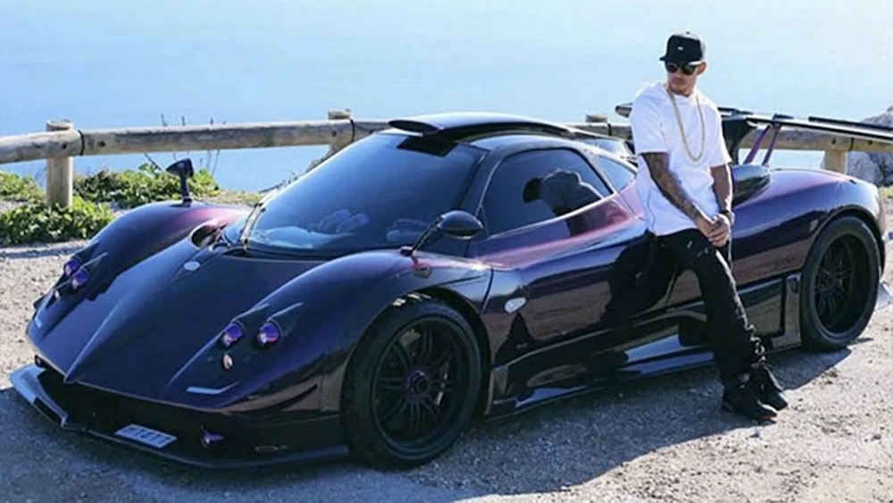 Lewis Hamiltaon bersama Pagani Zonda 760 LH Edisi Khas.