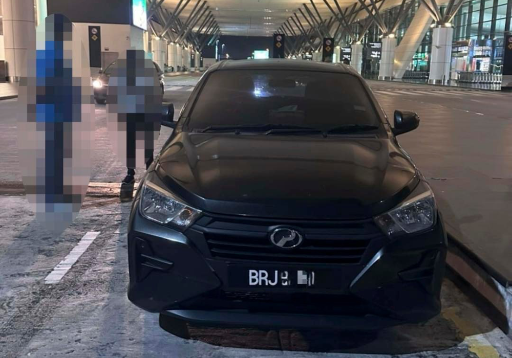 JPJ tahan ulat KLIA