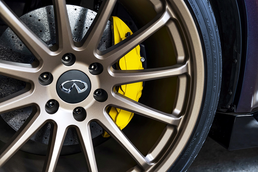 Infiniti QX80 R-Spec