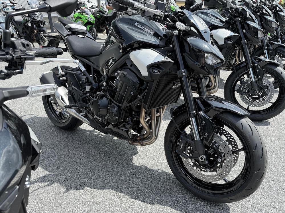 Kawasaki Z900 2025