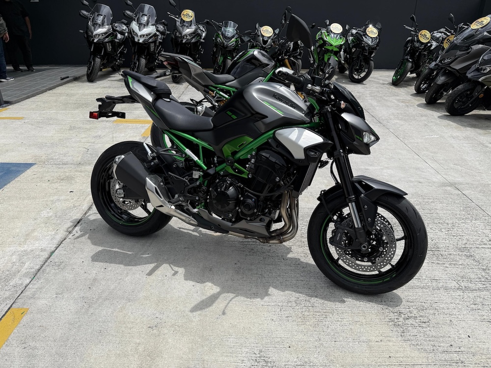 Kawasaki Z900 2025