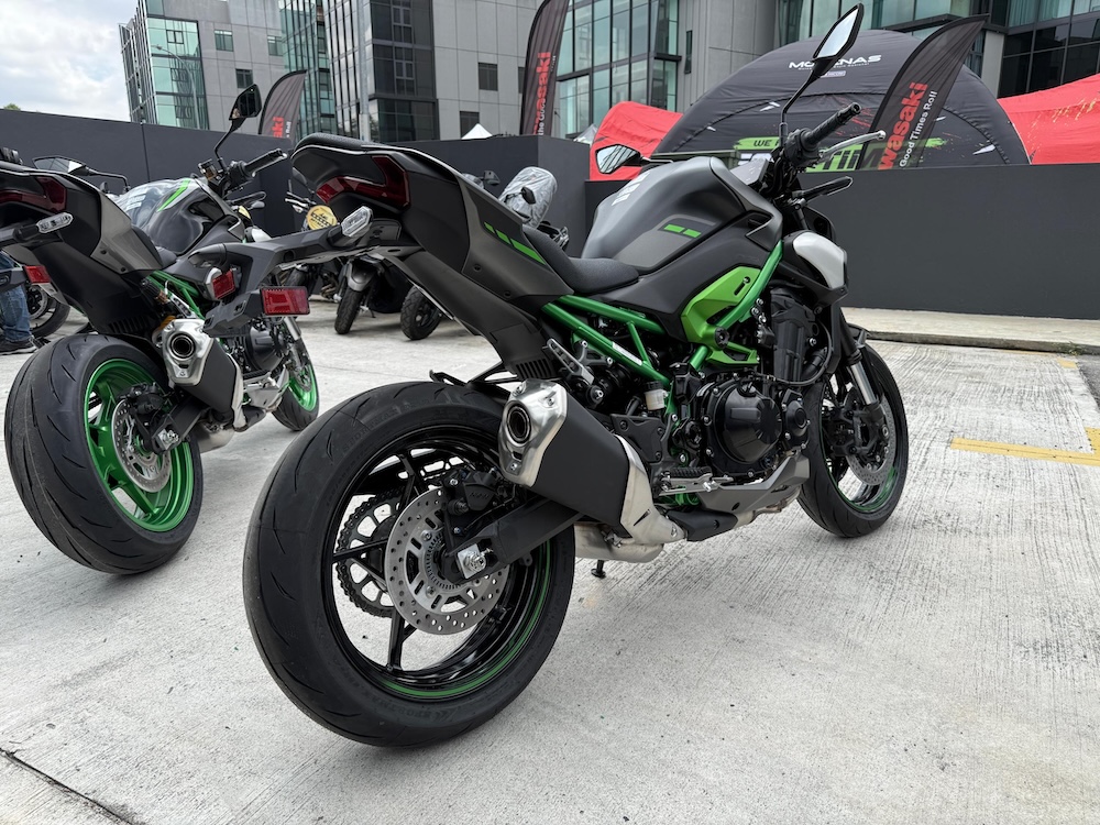 Kawasaki Z900 2025