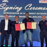 MForce Bike Holding lancar minyak enjin motosikal MFORCE OIL