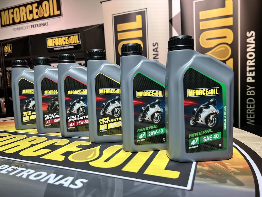 MForce Bike Holding lancar minyak enjin motosikal MFORCE OIL