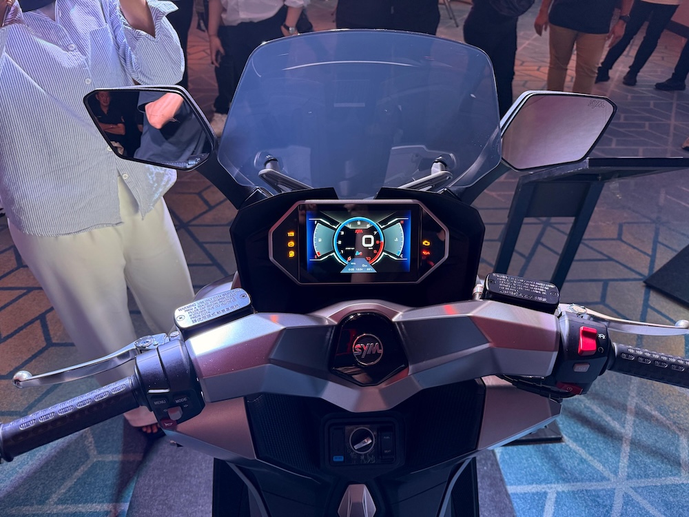 Skuter maksi premium SYM Cruisym 400i lancar di Malaysia