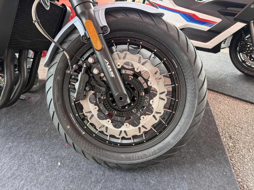 WMoto Bobbie 450s