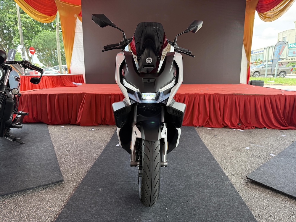 WMoto Nexy+ 180 dilancarkan untuk pasaran Malaysia.