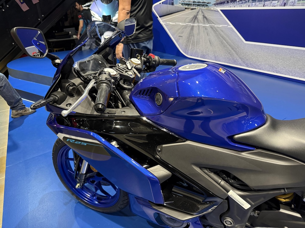Yamaha YZF-R25 2025