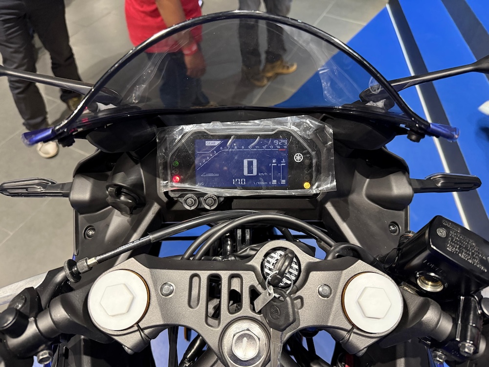 Yamaha YZF-R25 2025