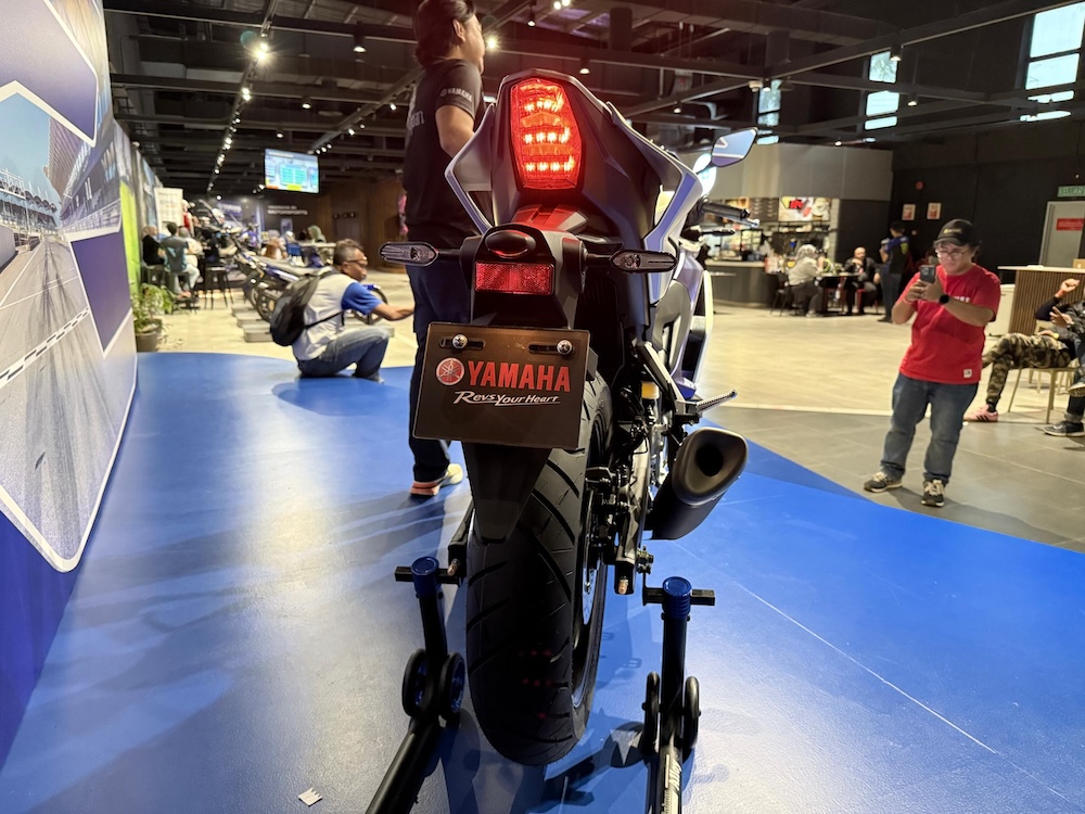 Yamaha YZF-R25 2025