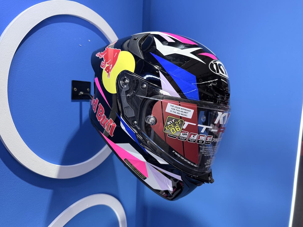 Helmet edisi khas KYT x Red Bull - KYT TT-Revo