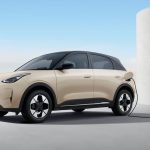 Proton e.MAS 5 2025 rasmi lancar.