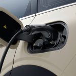 Proton e.MAS 5 2025 rasmi lancar.