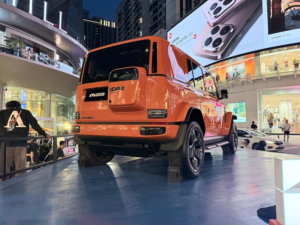 iCAUR V23 (RHD) tayang di Malaysia