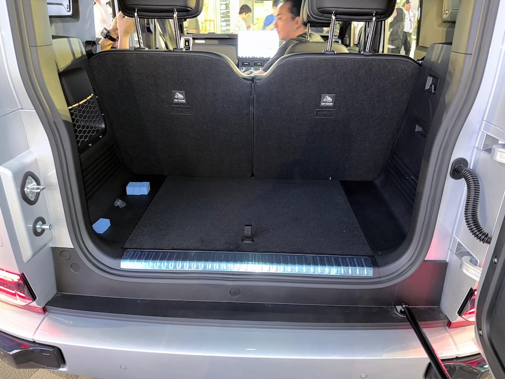 iCAUR V23 (RHD) tayang di Malaysia