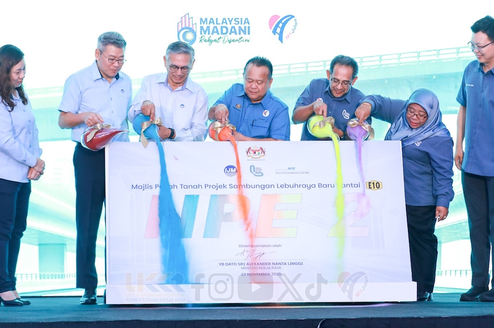 Majlis pecah tanah Lebuhraya NPE 2 - Datuk Seri Alexander Nanta Linggi