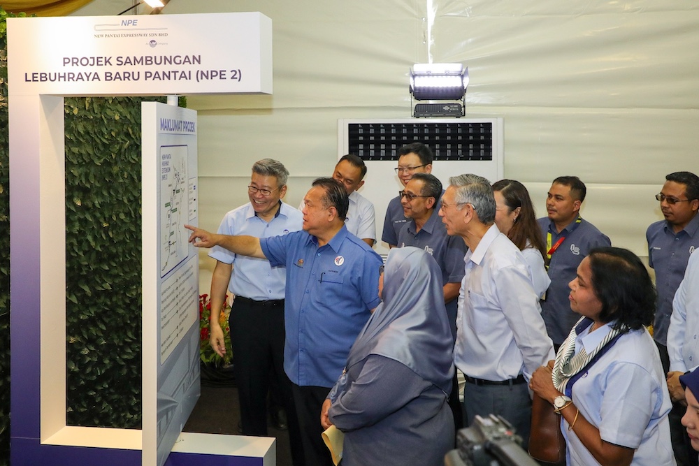 Majlis pecah tanah Lebuhraya NPE 2 - Datuk Seri Alexander Nanta Linggi