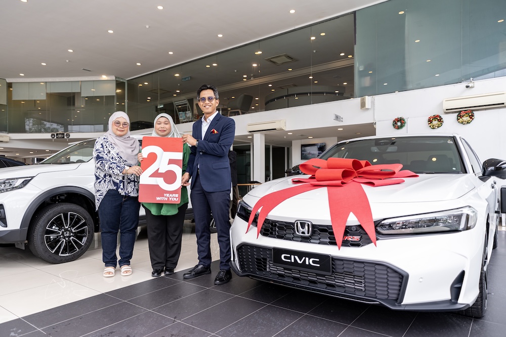 Pemenang Honda Civic 1.5L RS | Zulkeffli Abdul Rahman (diwakili dua anak)
