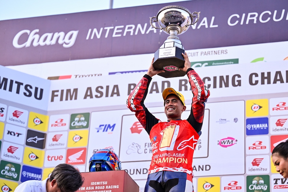 Hafizh Syahrin juara ARRC 2025 kelas ASB1000