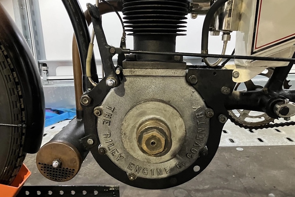 Riley 1904 hilang dicuri di England