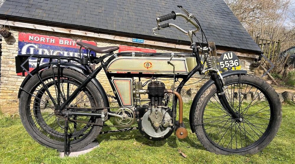 Motosikal Riley 1904 hilang dicuri di England