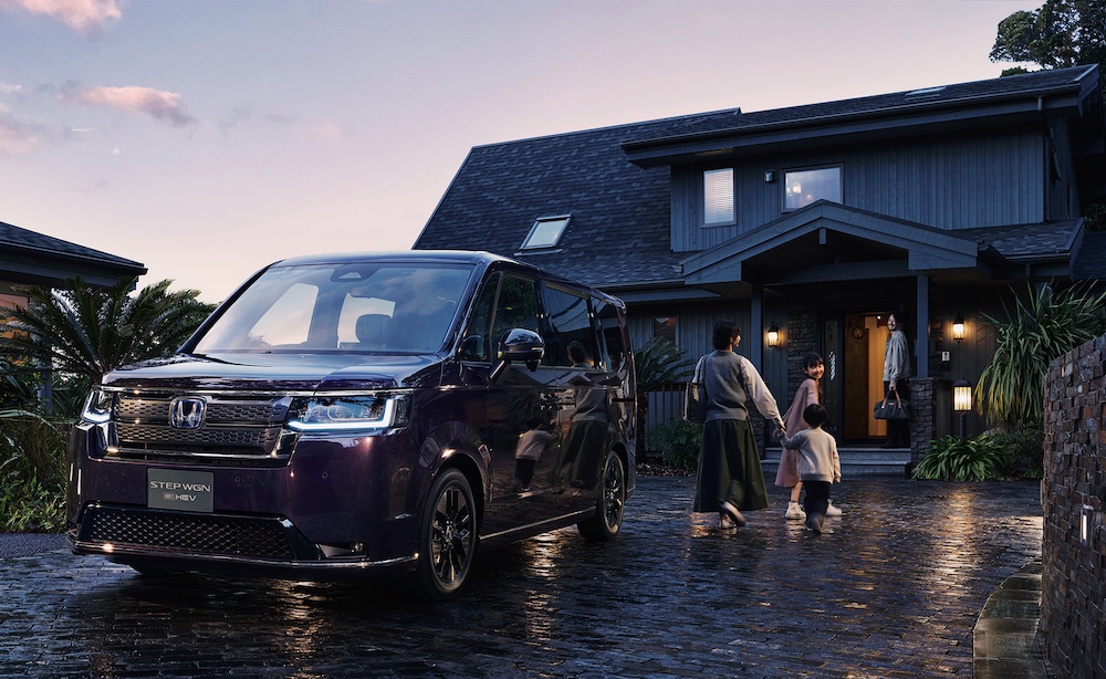 Honda Step WGN e:HEV SPADA 30th Anniversary Edition