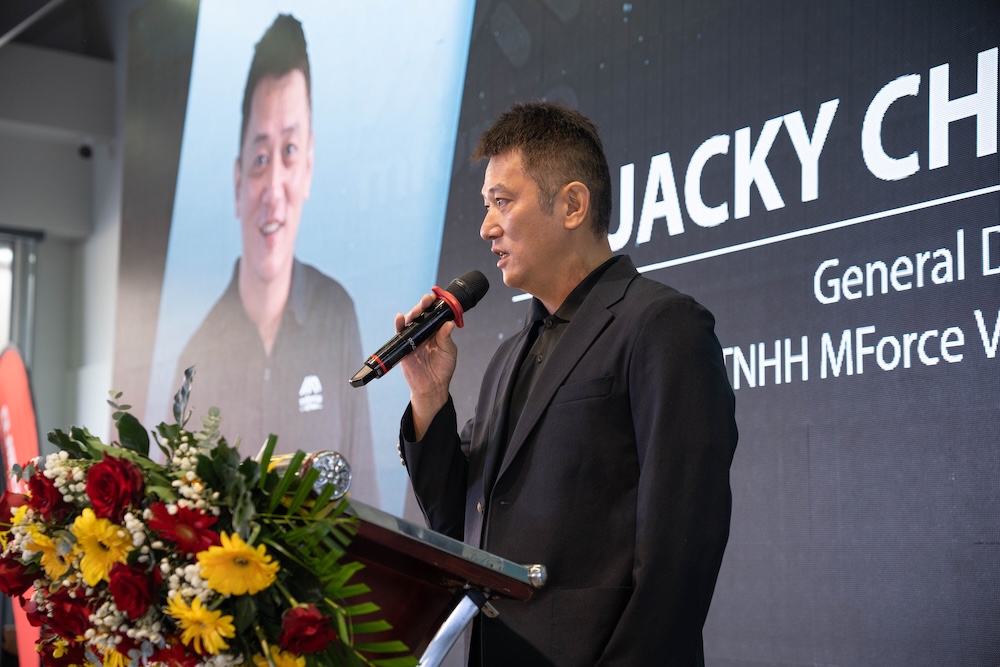 Mforce buka bilik pameran di Vietnam.