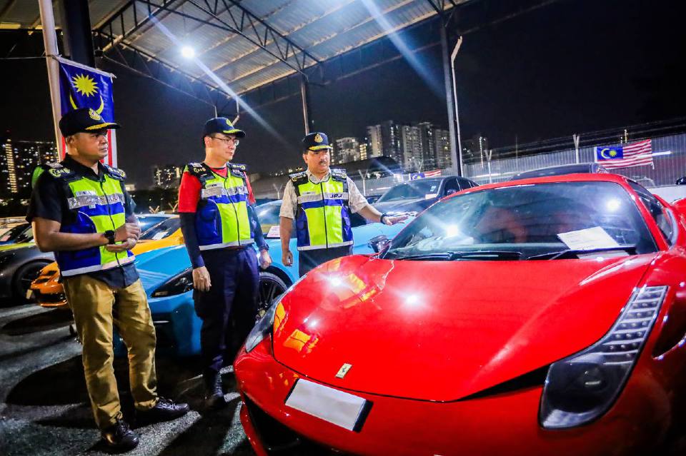2,700 pemilik kereta mewah di Malaysia tiada cukai jalan sah