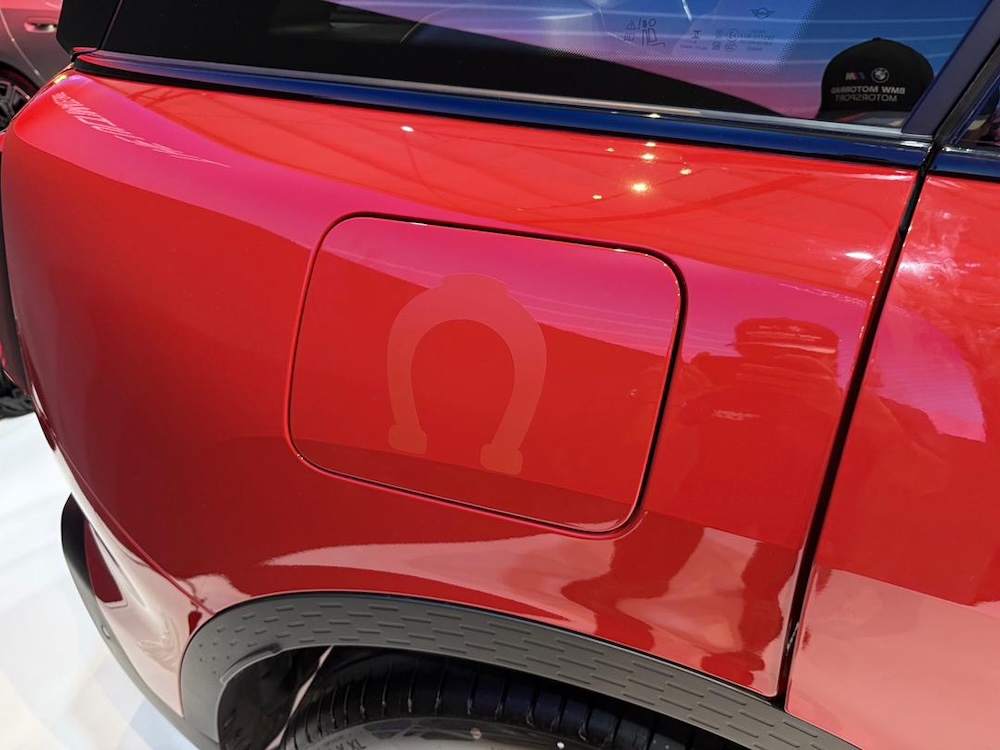 MINI Countryman S Fiery Stallion Edition