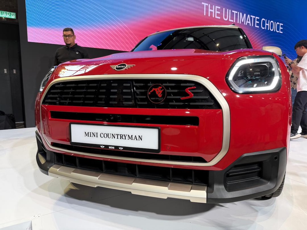 MINI Countryman S Fiery Stallion Edition