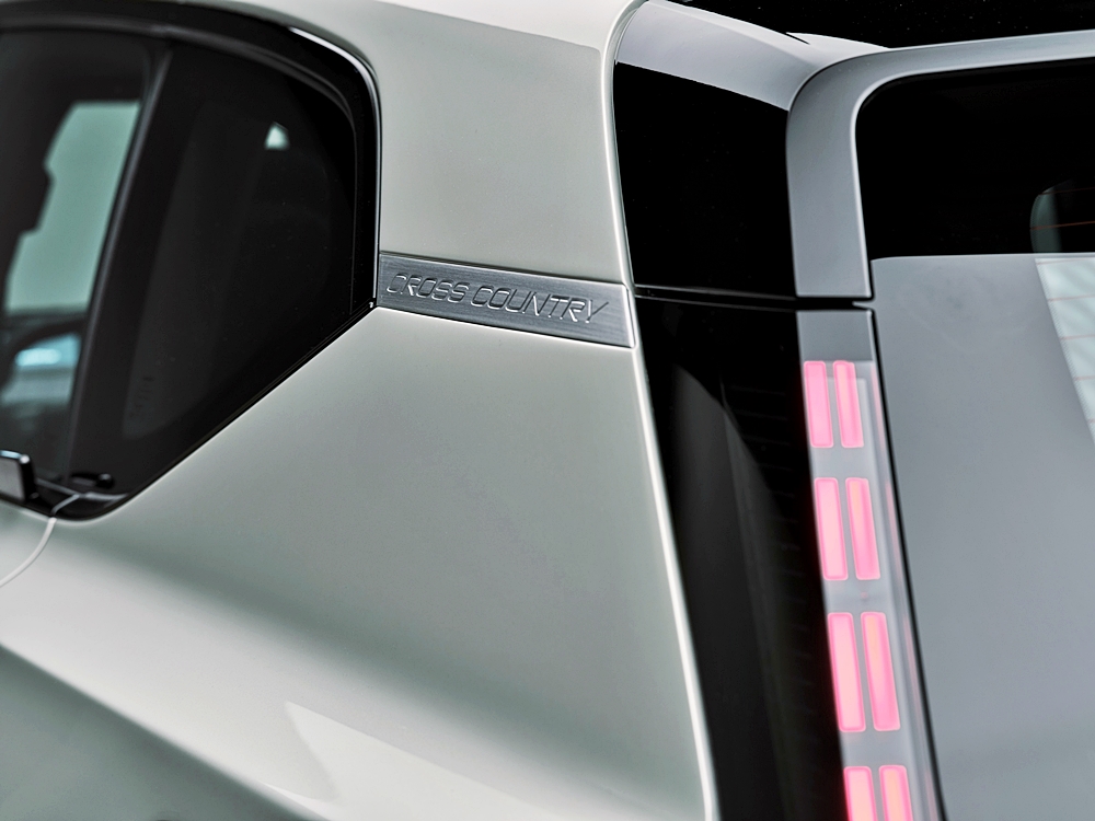 Volvo EX60 Cross Country 2027