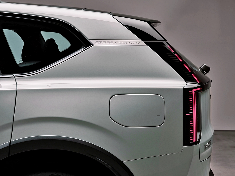 Volvo EX60 Cross Country 2027