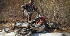 Cara angkat motosikal besar bila jatuh