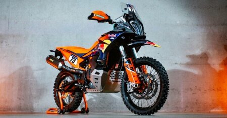 KTM 890 Adventure R Rally 2026, Unit Terhad, Ekzos Akra