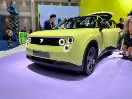 NIO Firefly Dilancar di Thailand, EV Hatchback Kompak dengan Sistem Tukar Bateri