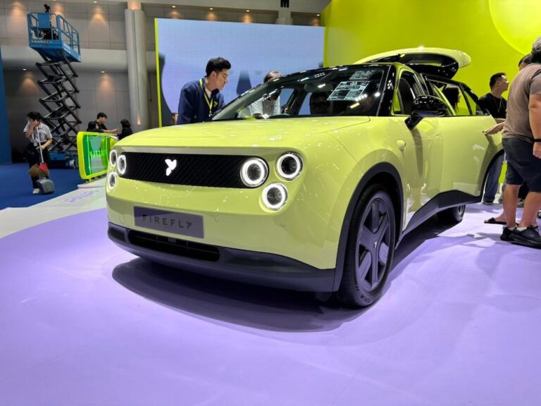 NIO Firefly Dilancar di Thailand, EV Hatchback Kompak dengan Sistem Tukar Bateri