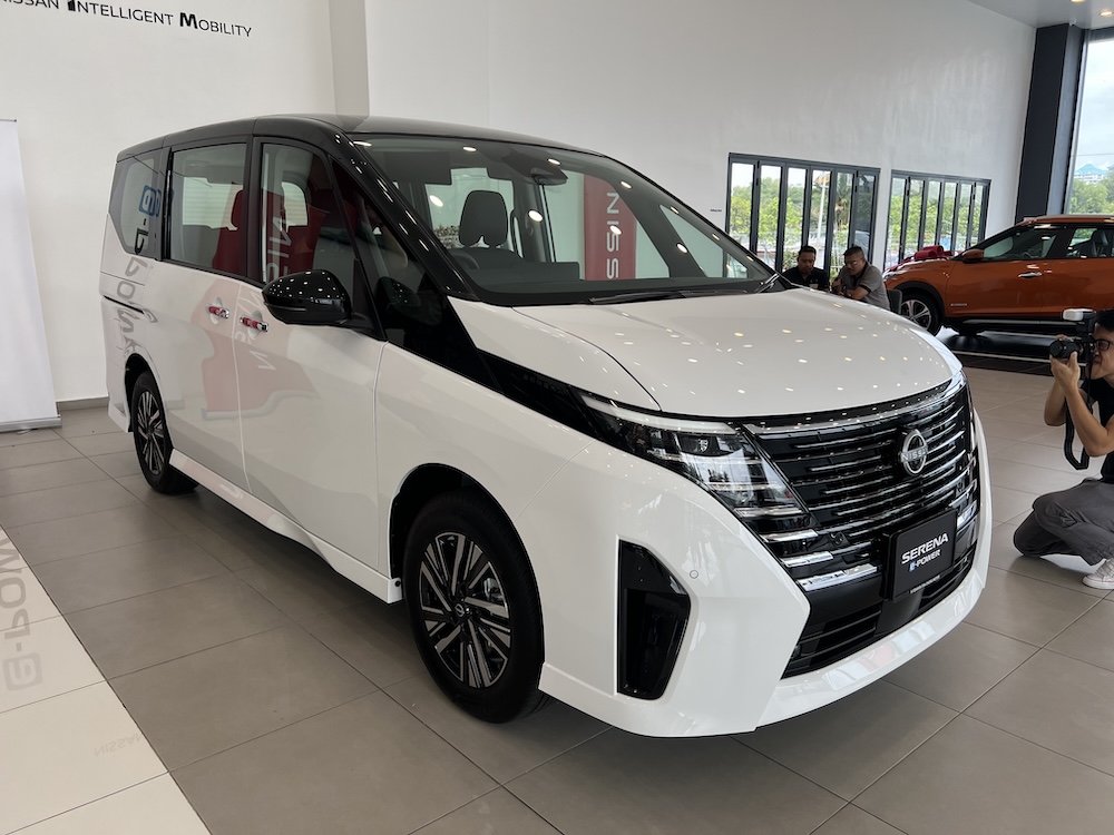 Nissan Serena e-POWER C28