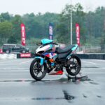 Tiga pasukan cub prix guna Voge FR150