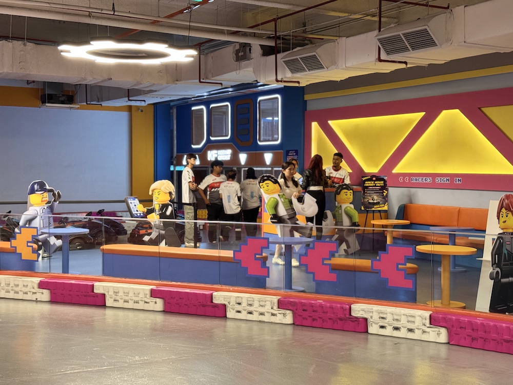 Build Your Dream Ride LEGO Autoshop Experience