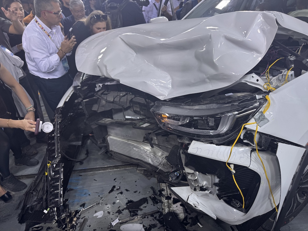 Demonstrasi ujisn perlanggaran Chery Tiggo 9 dan Chery Tiggo 7 Pro di Wuhu, China.