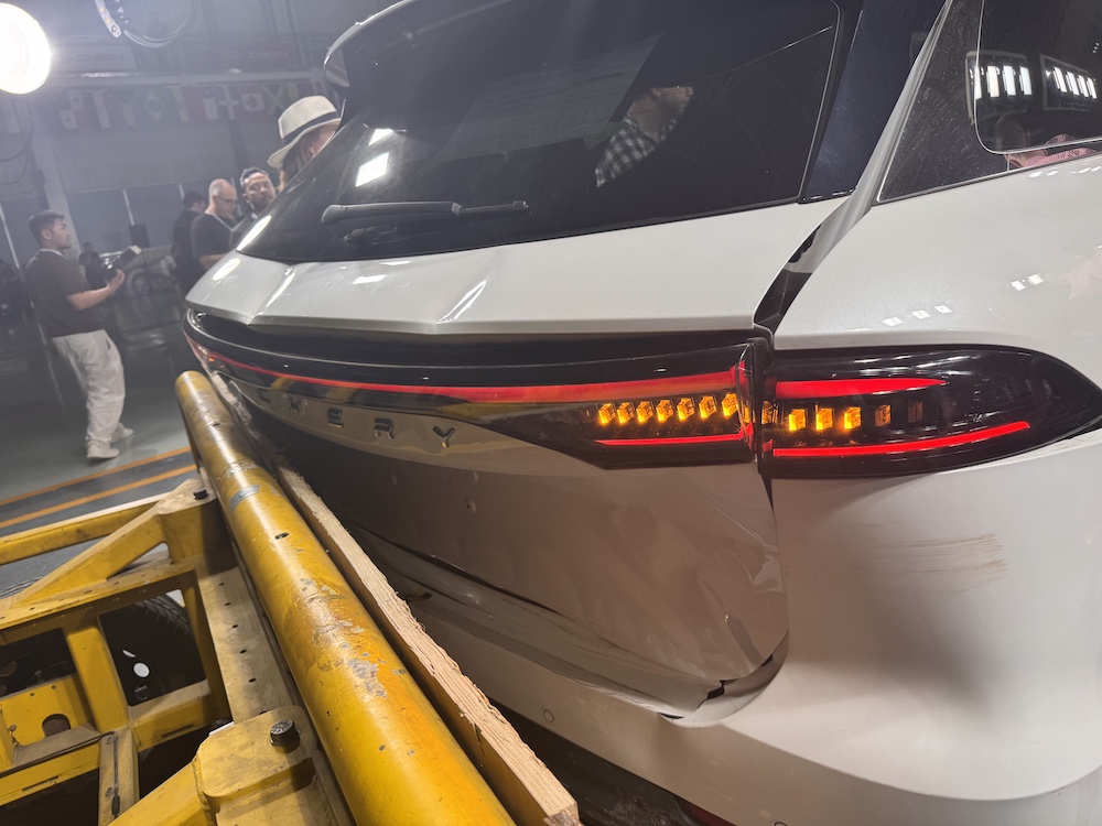 Demonstrasi ujian perlanggaran Chery Tiggo 9 dan Chery Tiggo 7 Pro di Wuhu, China.