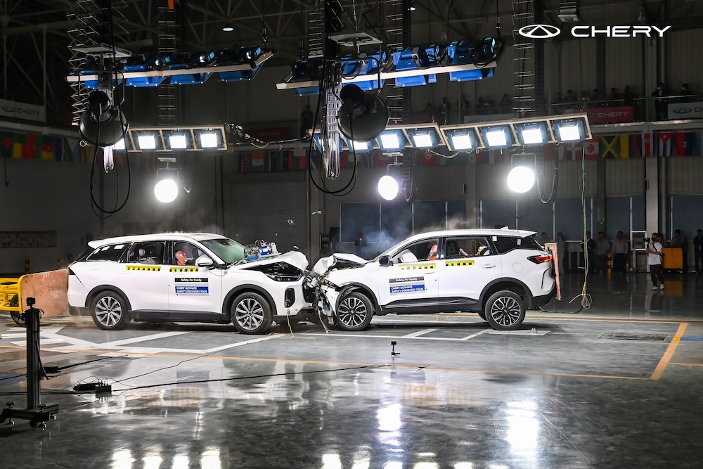 Demonstrasi ujian perlanggaran Chery Tiggo 9 dan Chery Tiggo 7 Pro di Wuhu, China.