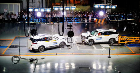 Demonstrasi ujian perlanggaran Chery Tiggo 9 dan Chery Tiggo 7 Pro di Wuhu, China.