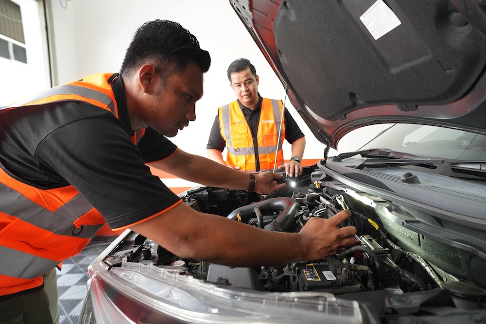 Kementerian Pengangkutan rasmi membukan lapan cawangan Perkhidmatan Pemeriksaan Kenderaan Motor (PPKM) sebagai alternatif kepada Puspakom