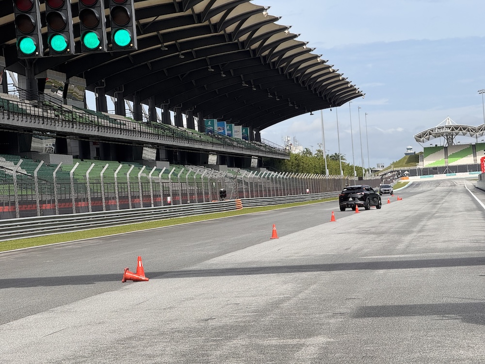 Pandu uji GAC GS3 Emzoom di Litar Antarabangsa Sepang (SIC)