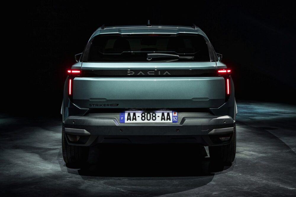 Dacia Striker 2027