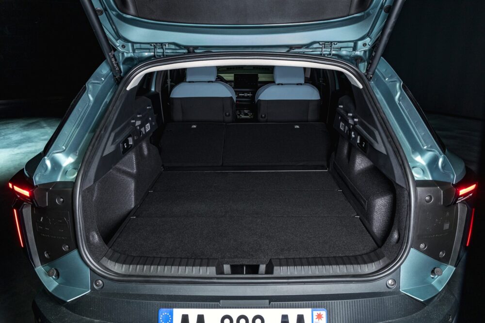 Dacia Striker 2027