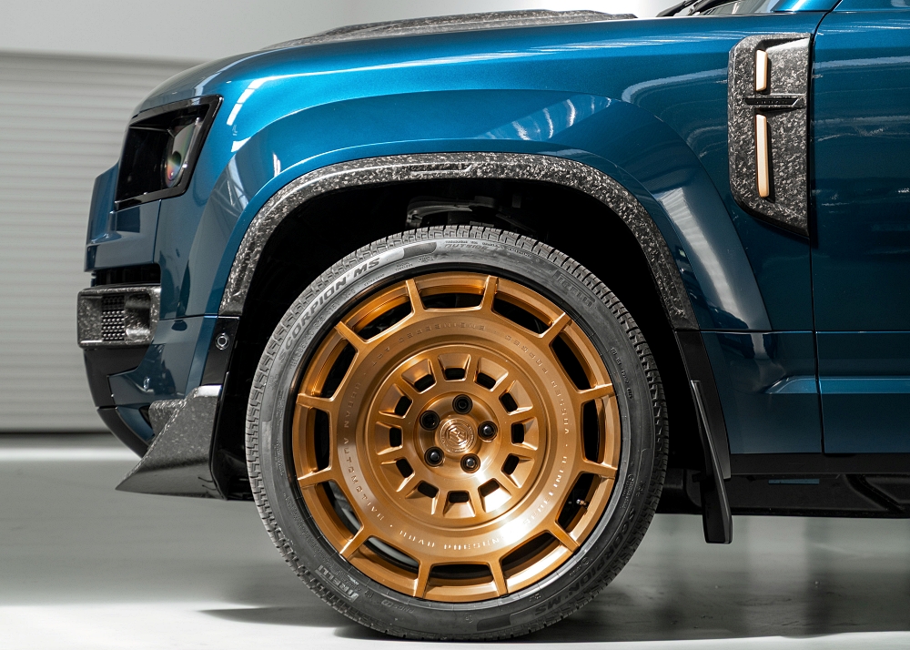 Land Rover Defender OCTA